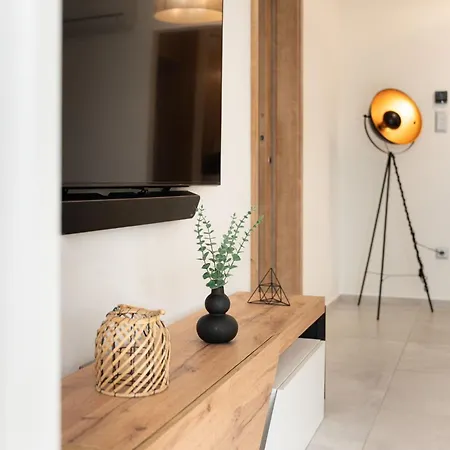 Fuezliget Gardenlight Apartment